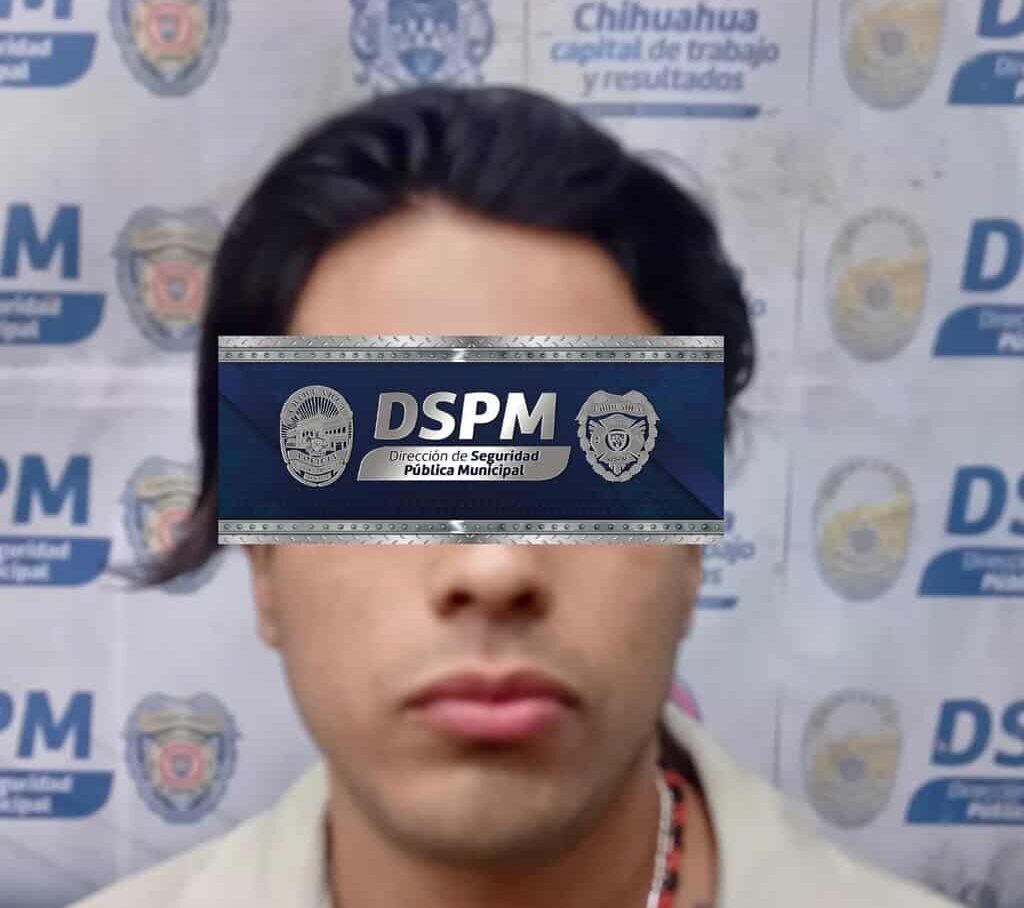 Aseguran en bar a joven con 15 envoltorios de cocaína