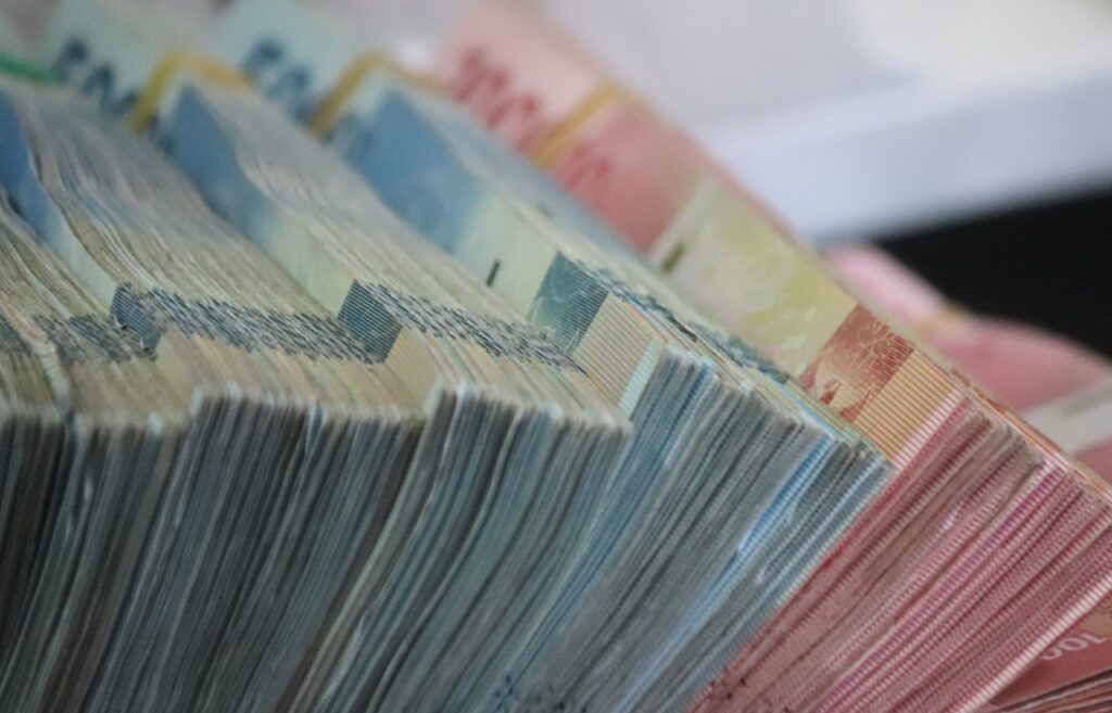 El peso mexicano se aprecia un 0.74 % en mayo y acumula un avance en el año del 3.72 %